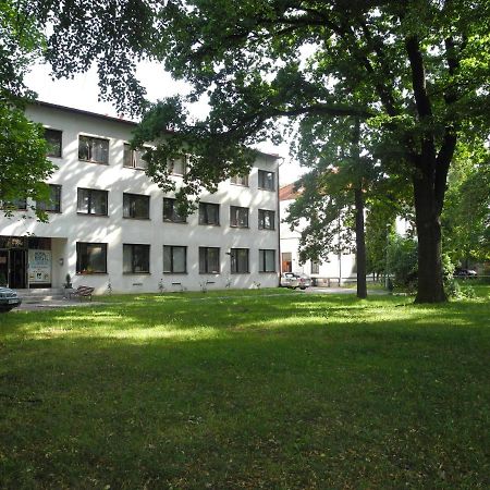 Hotel Kristl Pardubice Buitenkant foto