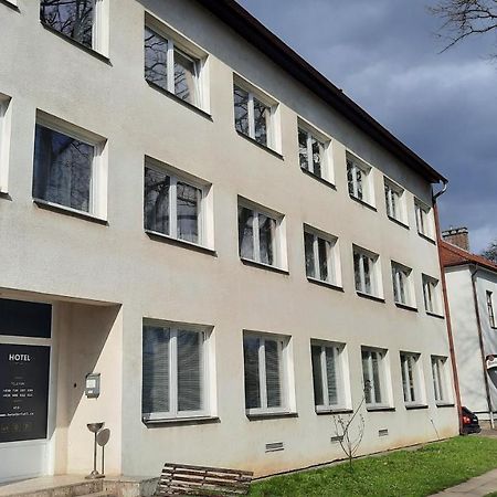 Hotel Kristl Pardubice Buitenkant foto