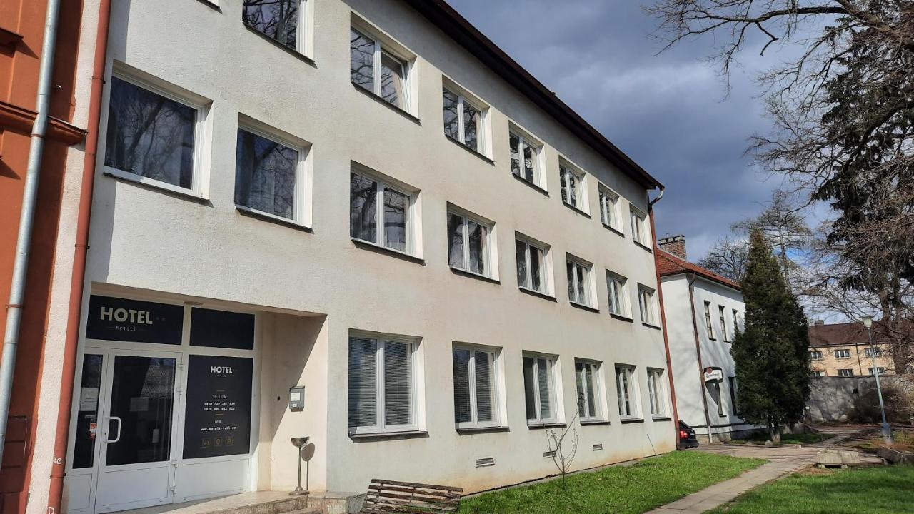Hotel Kristl Pardubice Buitenkant foto